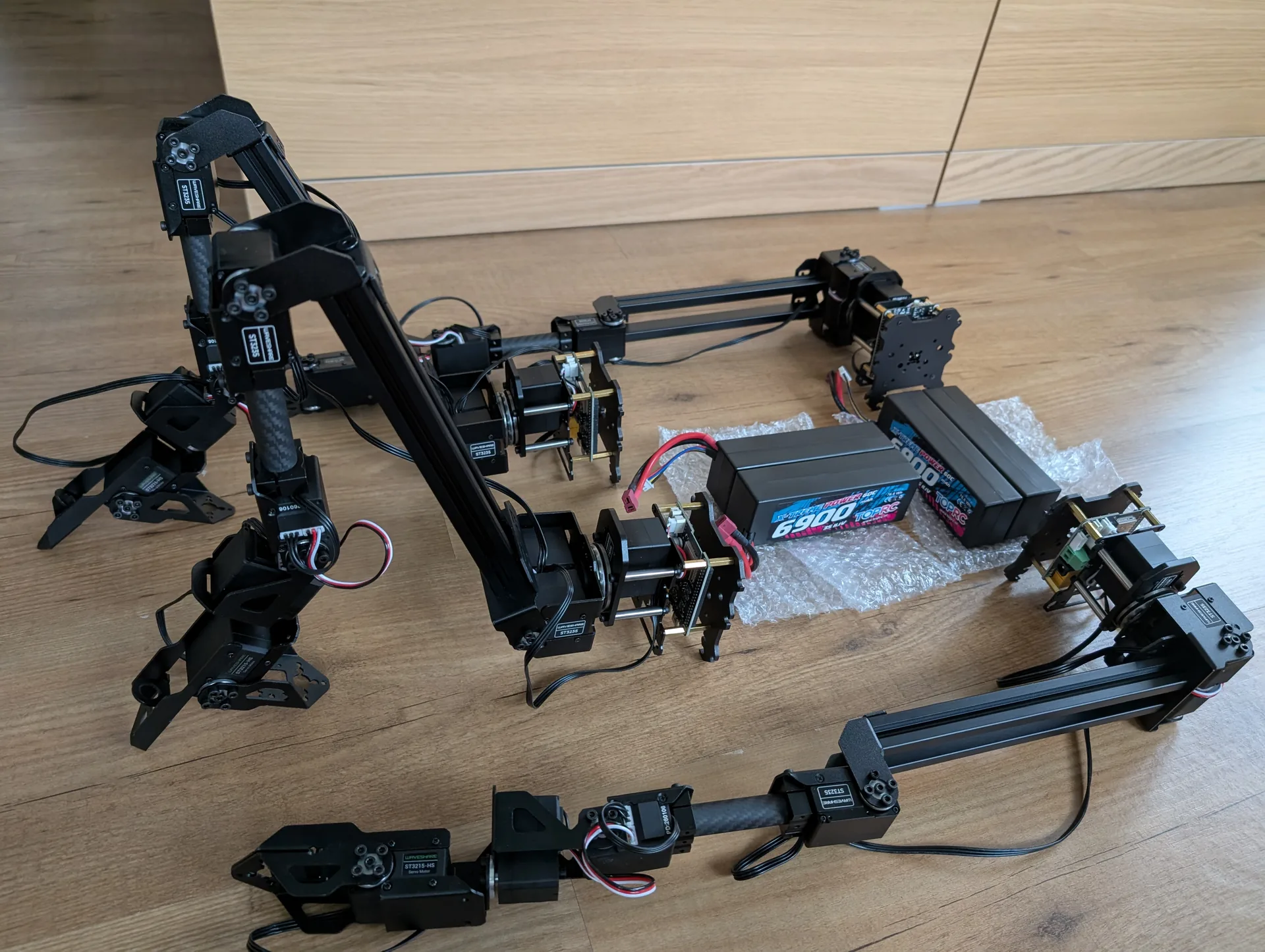 Gibbon Bot mk.2 assembly of limb and chassis parts