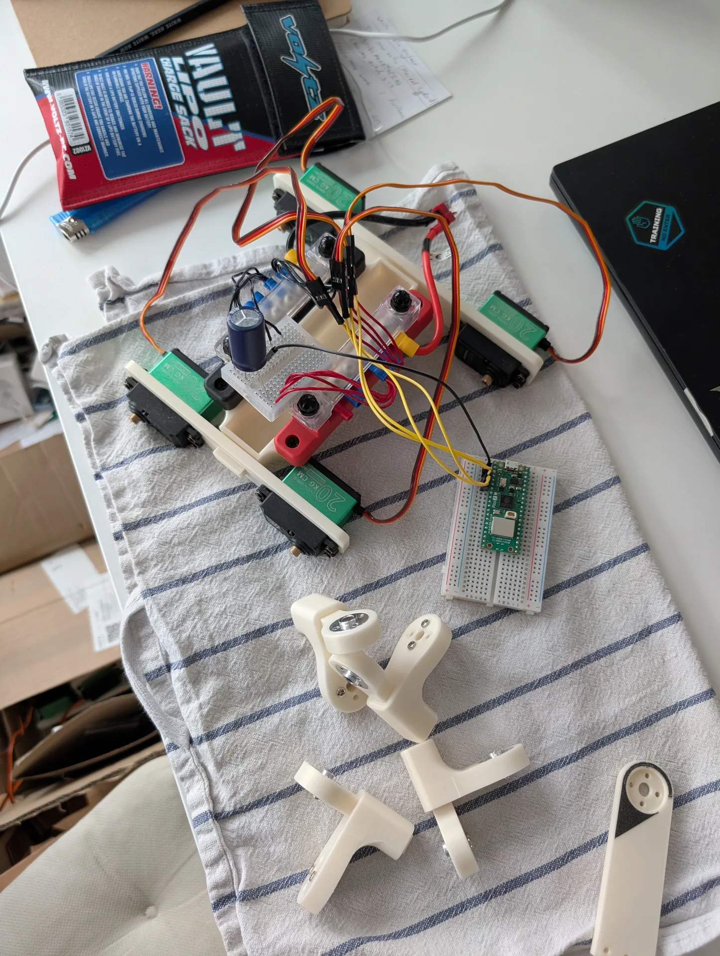 Gibbon Bot mk.2 prototype motors test, second view